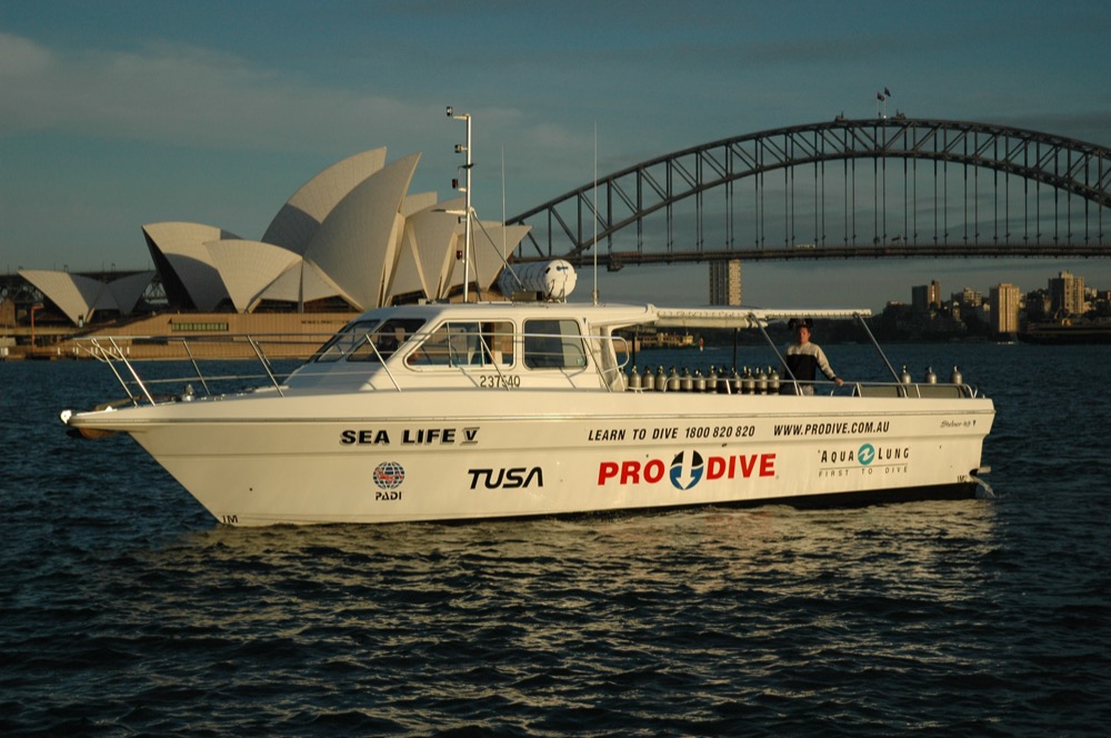 The Pro Dive boat Sea Life V on Sydney Harbour
